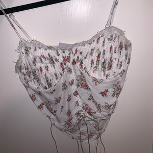 Isabelle’s Cabinet White top